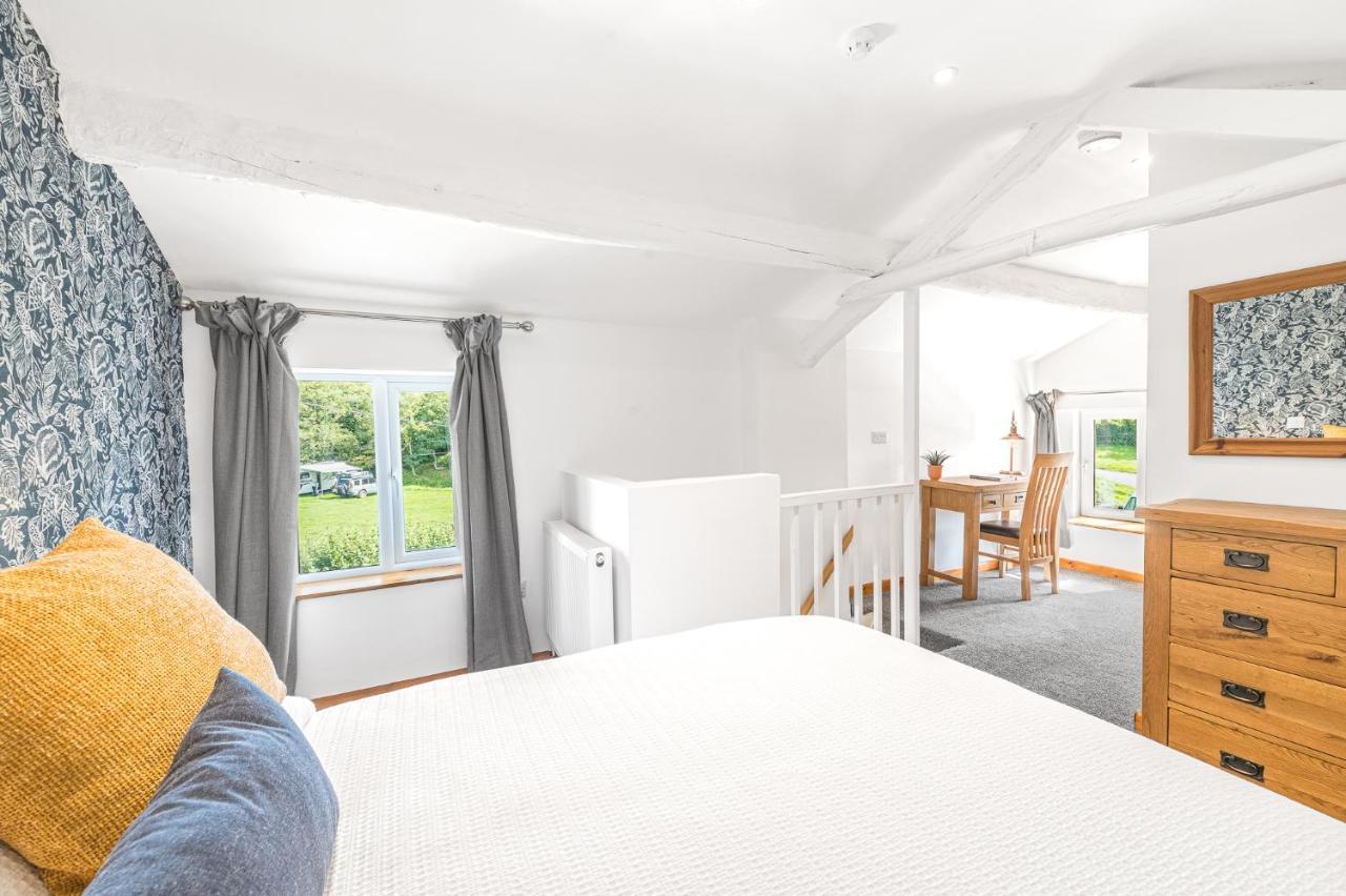 The Black Dog Apartment Dalton in Furness Extérieur photo