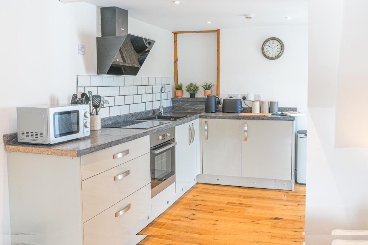 The Black Dog Apartment Dalton in Furness Extérieur photo